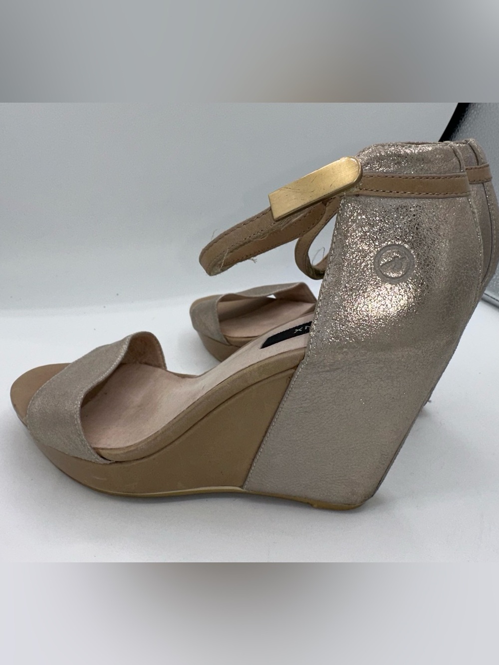 Bronx High Wedge Sandals Champagne Gold Shoes Club Party Sz 38 US 7.5 AA23
